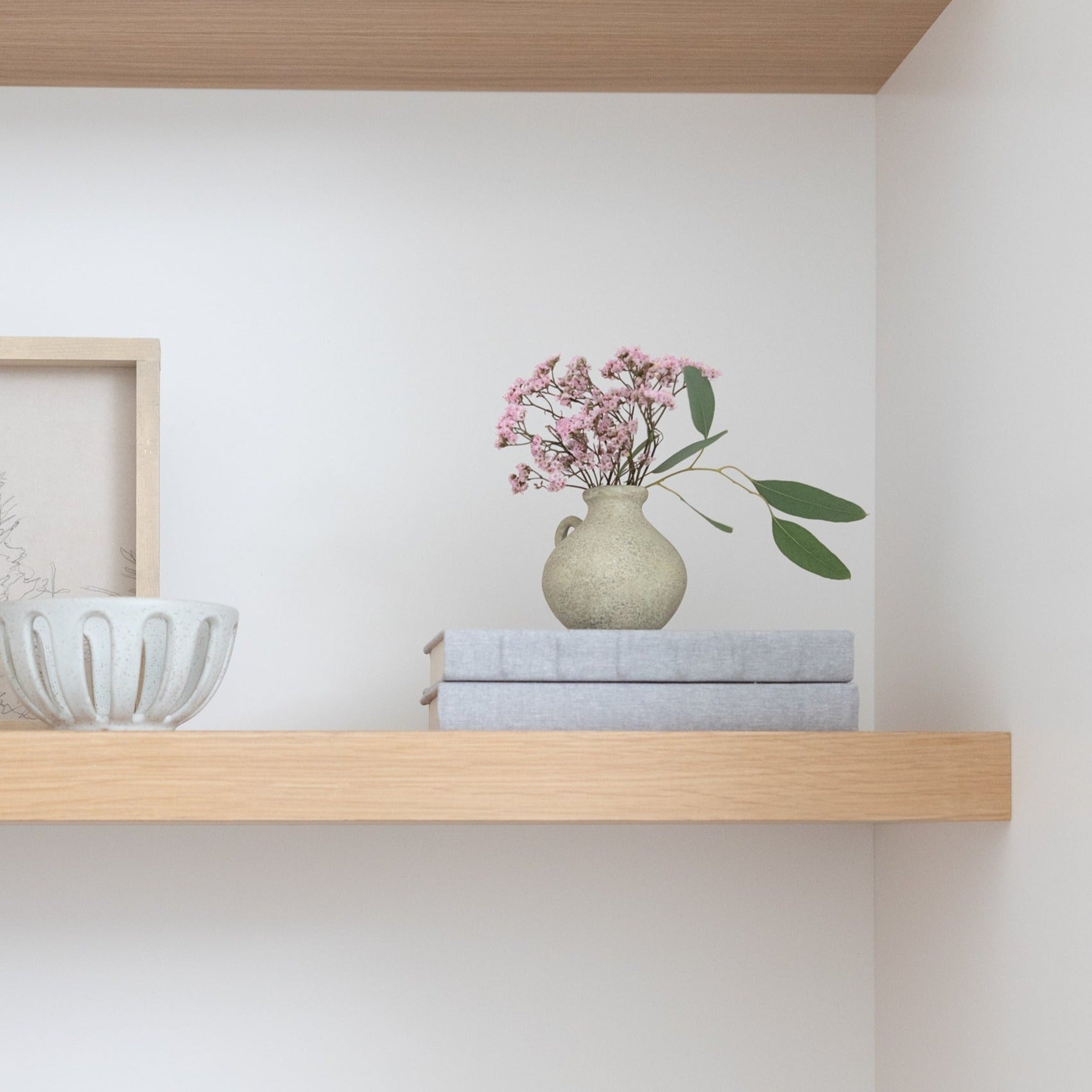 Cream Texture Handle Mini Vase